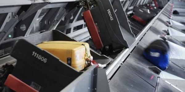 Как «просвечивают» багаж в аэропорту, кем и для чего проводится досмотр и проверка людей, подлежит ли таможенному контролю личный багаж пассажиров?
