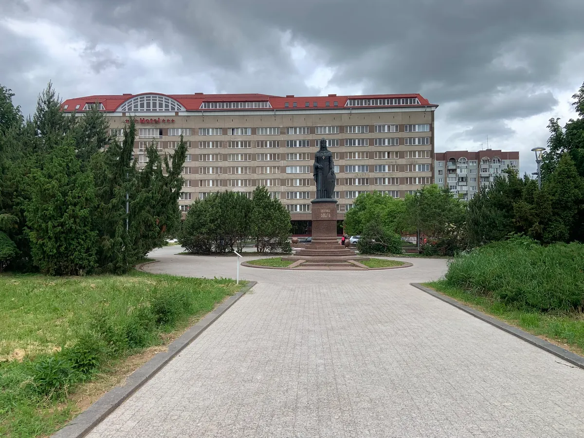 Рижский парк в Пскове — памятник Ольге, благоустройство 2026